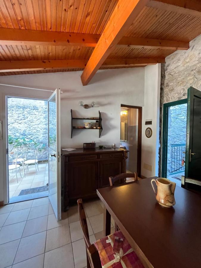 Casa Victoria - Full Equipped Stone House Villa Rocchetta Nervina Eksteriør billede